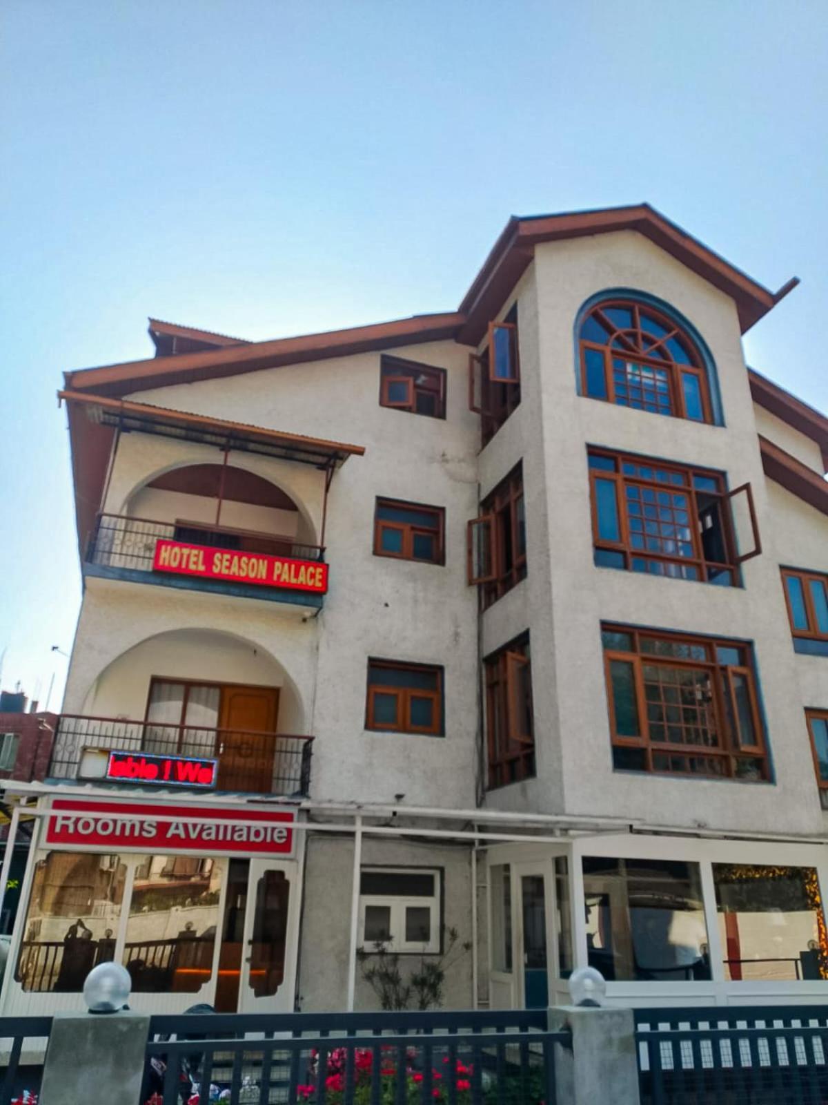 Hotel Season Palace Srīnagar Exteriér fotografie